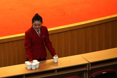 我局会议服务部为迎接院“两会”精心准备、强化培训 会务服务